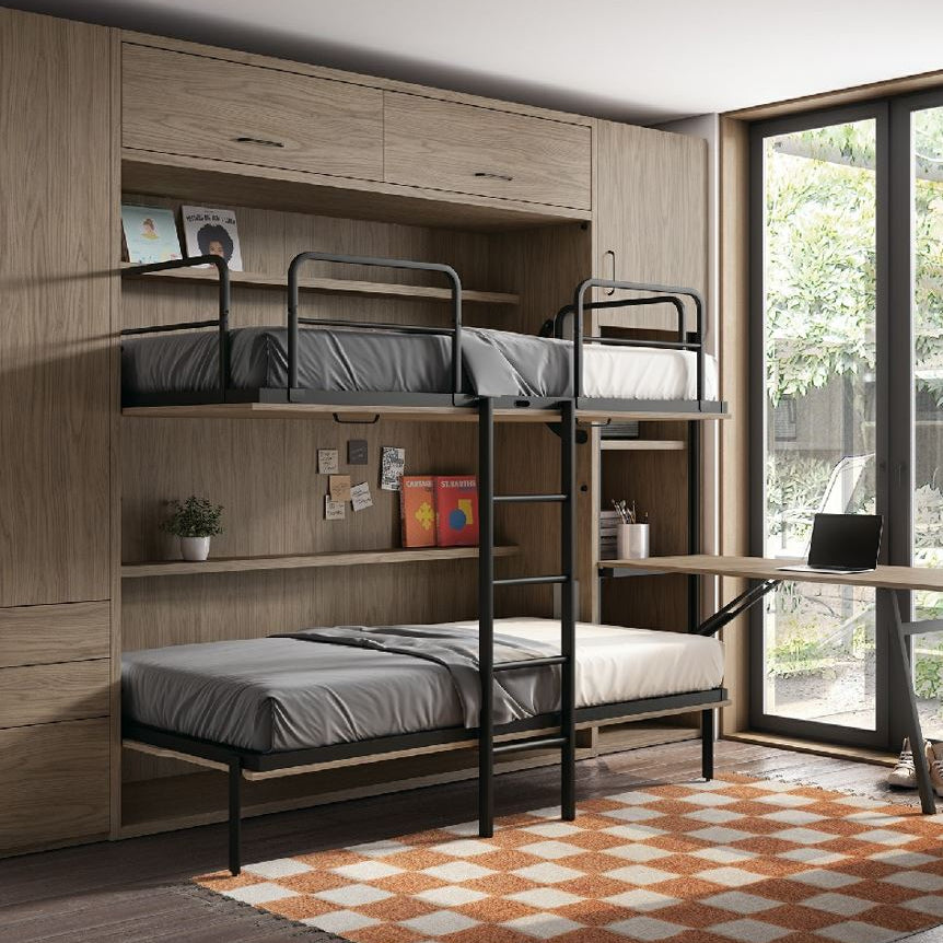 Lits superposés, l'un sur l'autre, pour un maximum de place