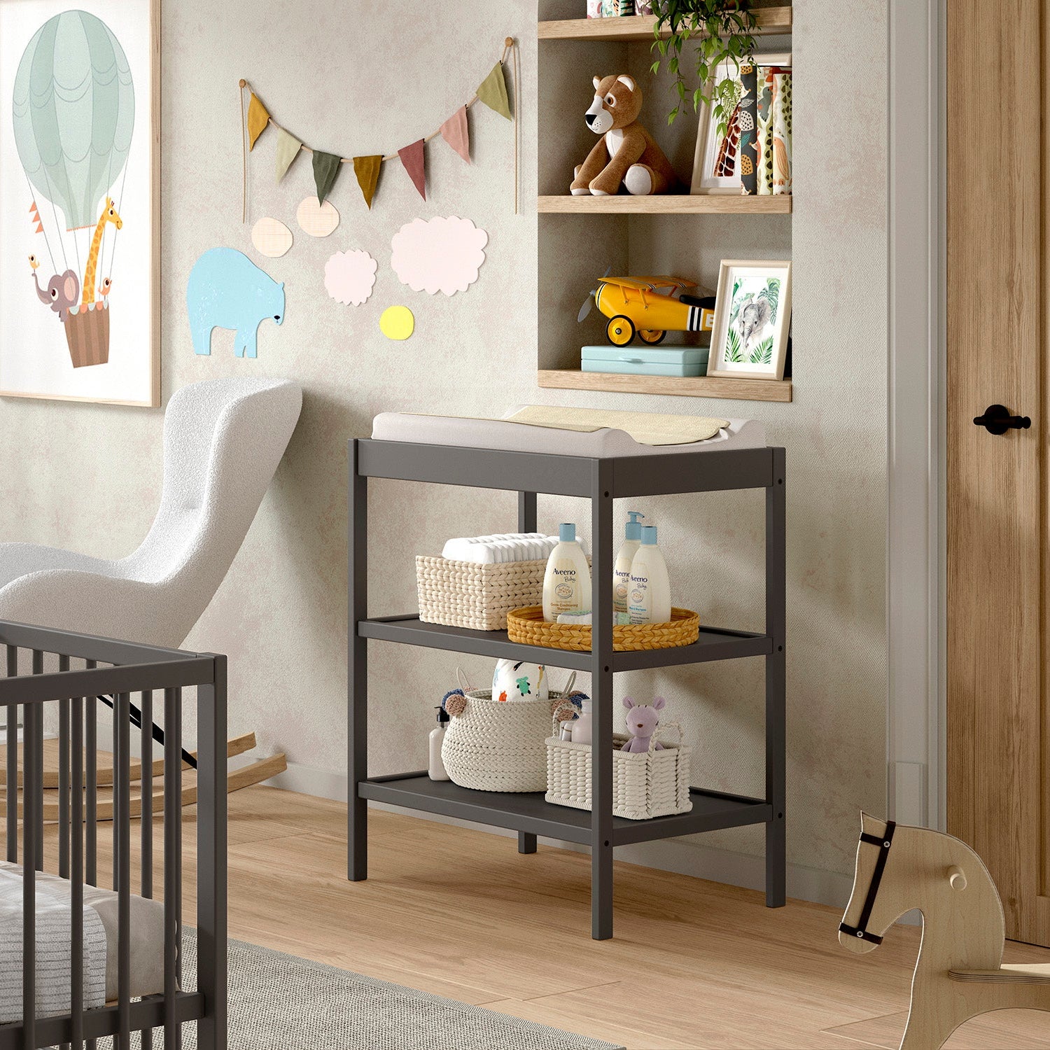 Table à langer en bois massif et de couleur anthracite